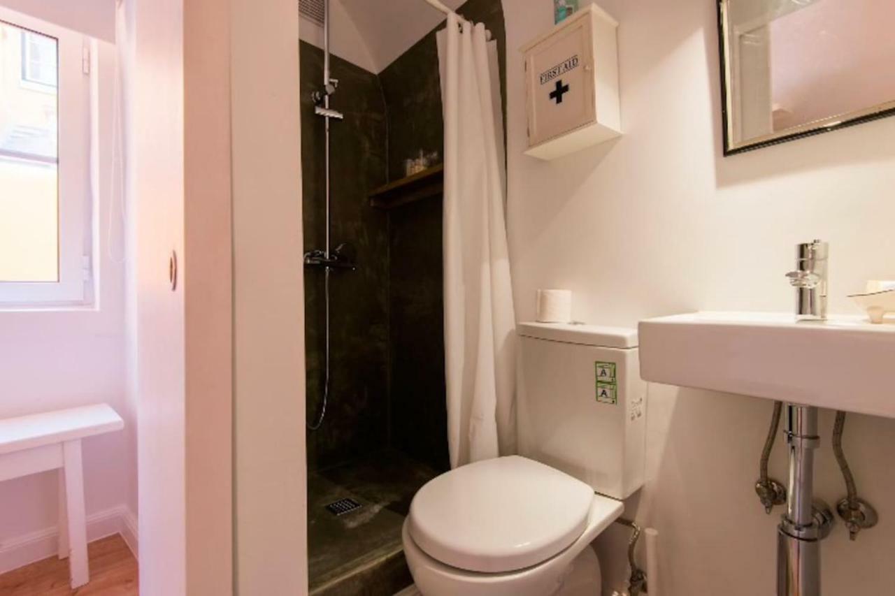 Studio Hideaway With Easy Access To Lisbon Center Exterior photo