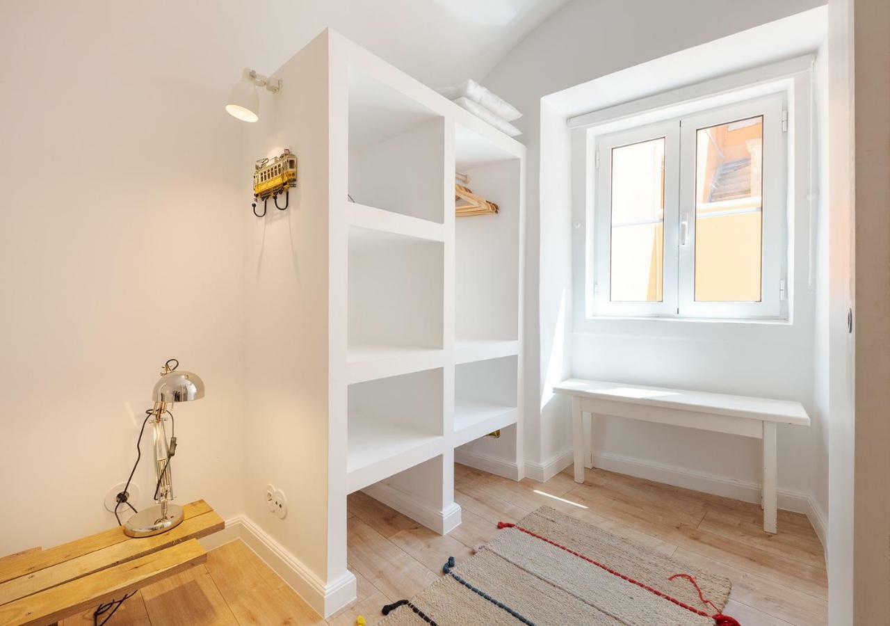 Studio Hideaway With Easy Access To Lisbon Center Exterior photo