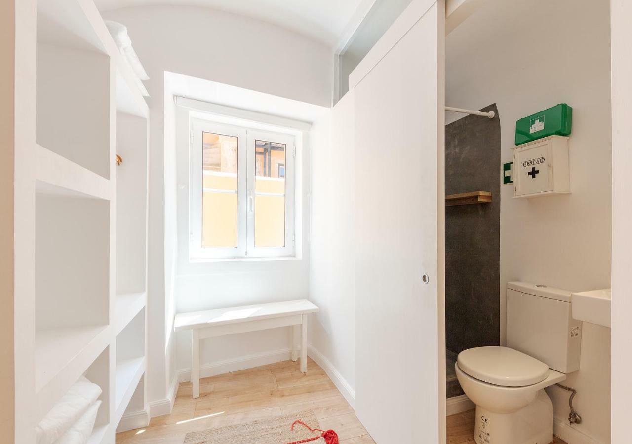 Studio Hideaway With Easy Access To Lisbon Center Exterior photo